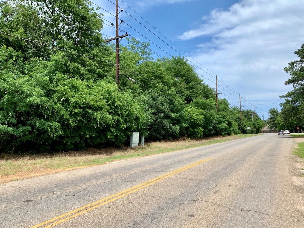 Tenneryville Rd and Pine Tree Rd: Tenneryville Rd and Pine Tree Rd, Longview, TX 75604
